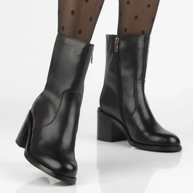 Leather ankle boots Filippo DBT7355/25 BK black