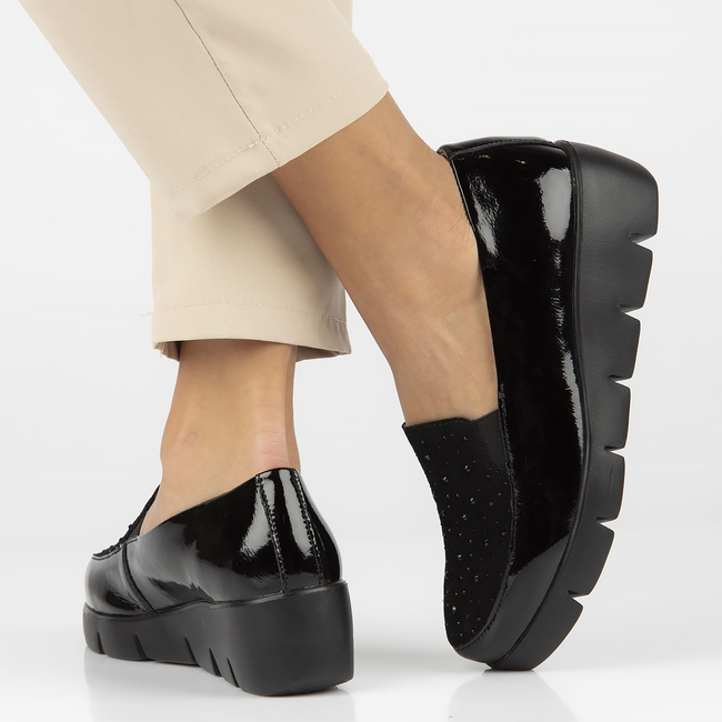 Skórzane półbuty na koturnie Filippo DP4584/23 BK czarne