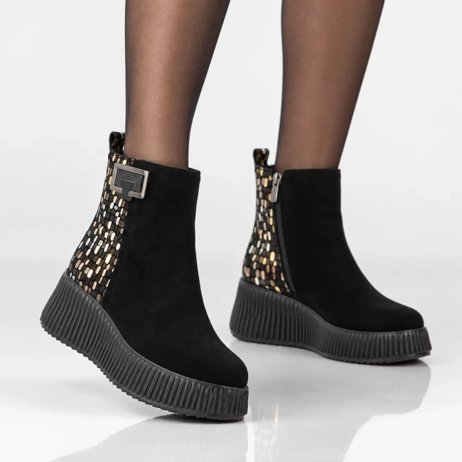 Leather platform ankle boots Filippo DBT7268/26 BK GO black