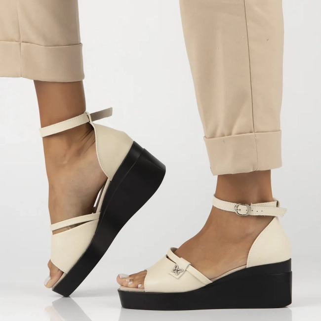 Leather sandals Filippo DS7029/25 BE beige