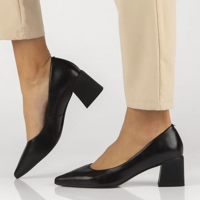 Skórzane czółenka Filippo DP4433/23 BK czarne