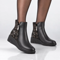 Leather wedge ankle boots Filippo DBT8058/26 BK MLT black