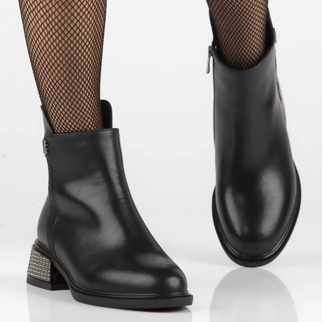 Leather ankle boots Filippo DBT6600/24 BK black