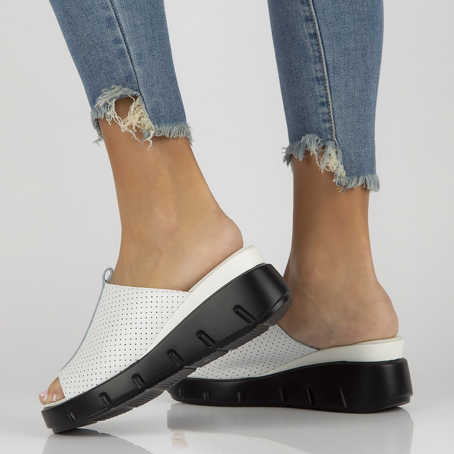 Leather flip-flops Filippo DK3594/22 WH white