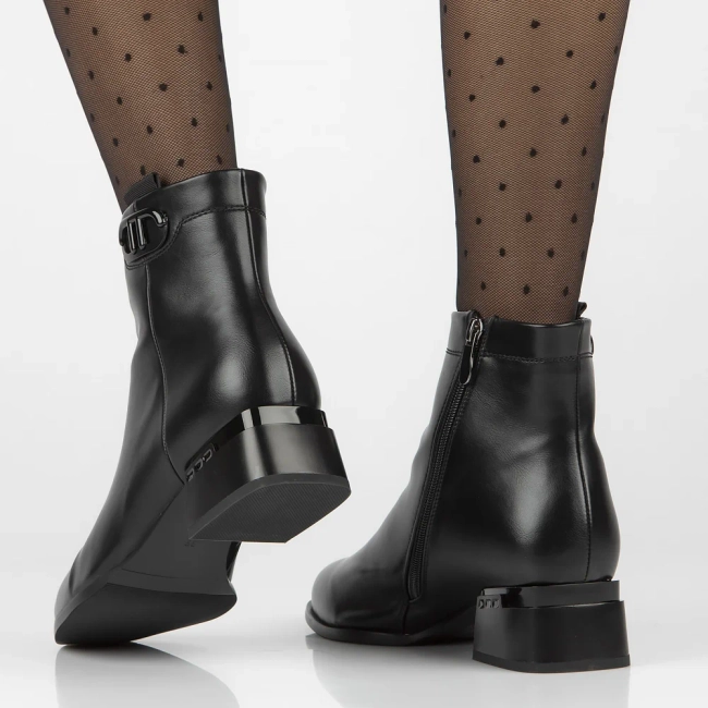 Botki na obcasie Filippo DBT6620/24 BK czarne