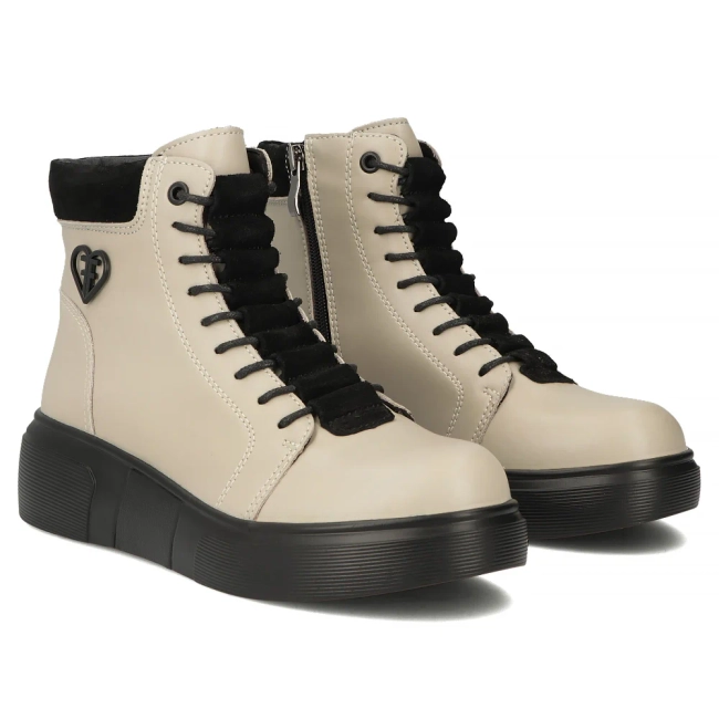 Leather ankle boots Filippo DBT7128/25 BE beige