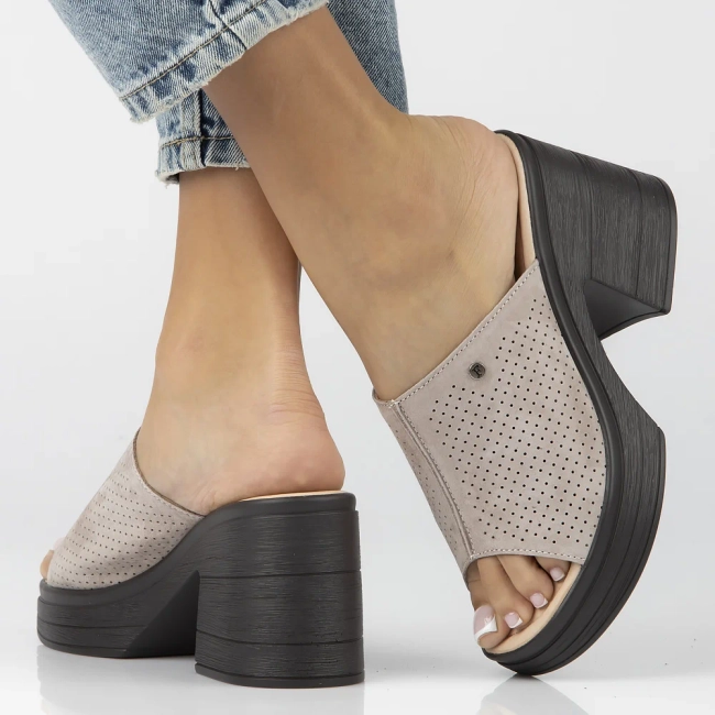 Skórzane klapki Filippo DK6814/25 BE beżowe