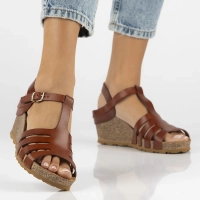 Leather sandals Yokono CADIZ-305 VAQ NUEZ brown