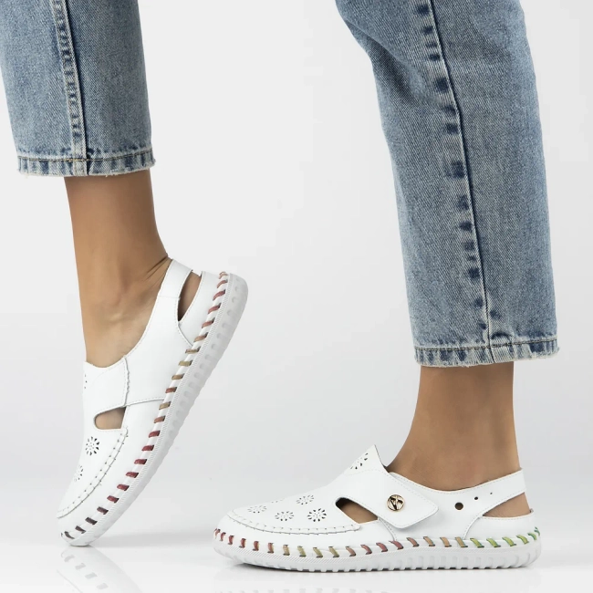 Leather shoes Artiker 54C1504 white