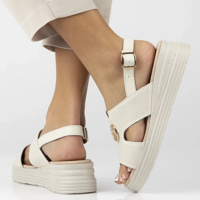 Leather sandals Filippo DS6712/25 BE beige