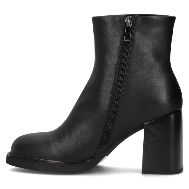 Leather ankle boots Filippo DBT6555/24 BK black