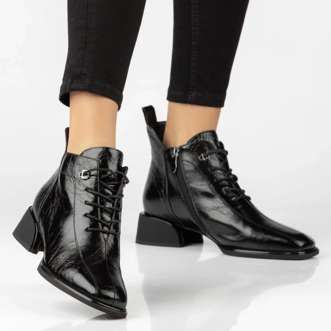 Skórzane trzewiki Filippo DBT8131/26 BK czarne