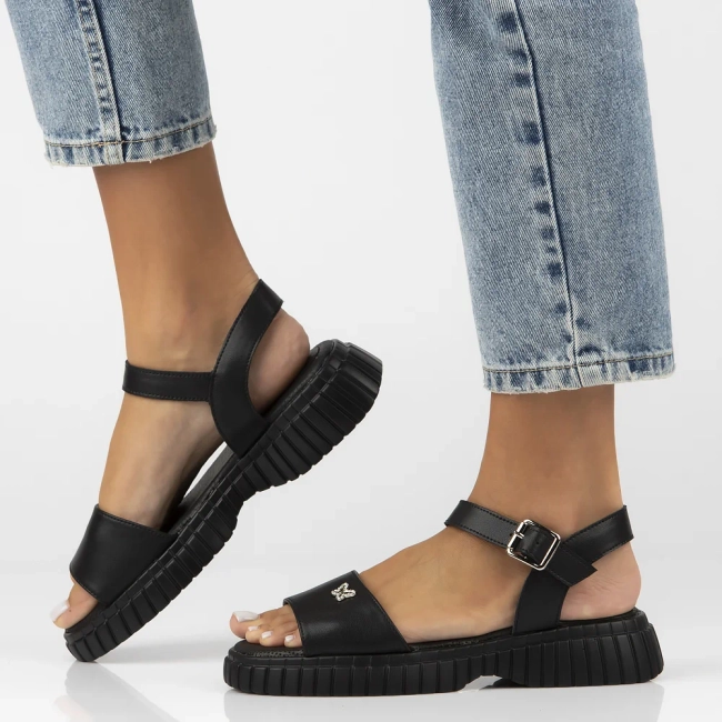 Skórzane sandały Filippo DS6811/25 BK czarne