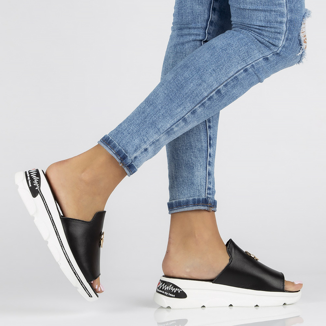 Leather slippers Filippo DK3872/22 BK black