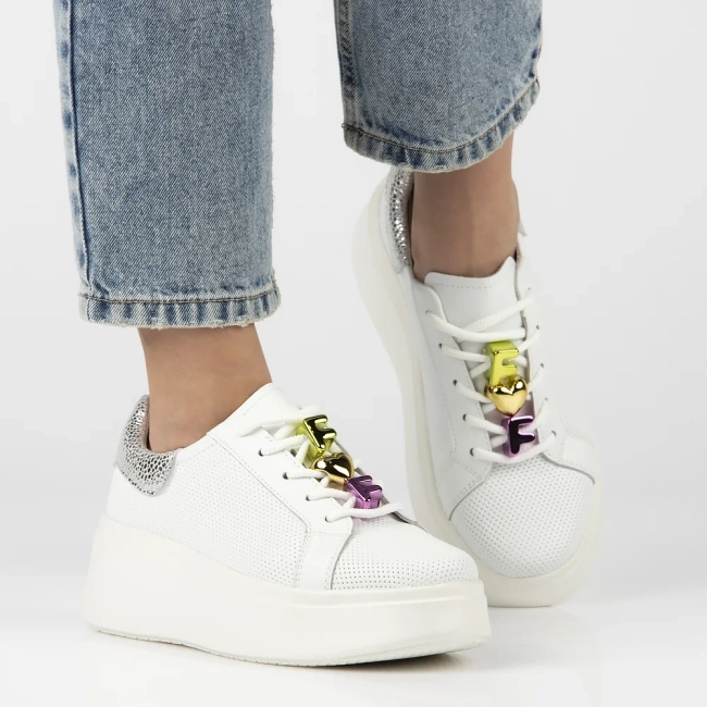 Skórzane sneakersy Filippo DP6793/25 WH białe