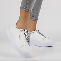 Skórzane półbuty Filippo DP2041/21 WH białe