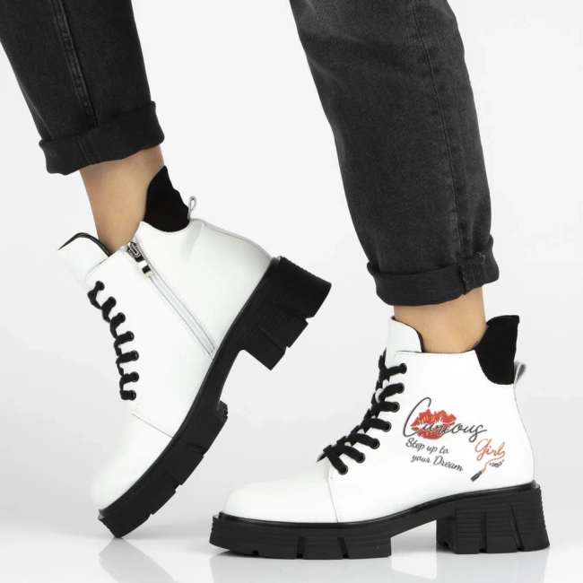 Skórzane botki na obcasie Filippo DBT7147/25 WH białe