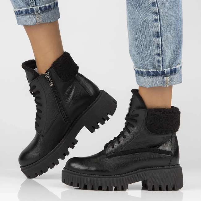 Leather boots Filippo 60374 black