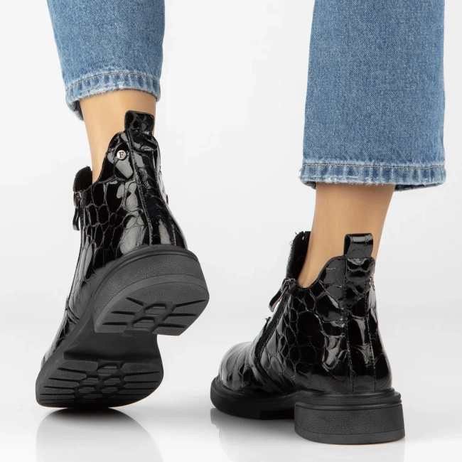 Leather ankle boots Filippo DBT7989/26 BK black