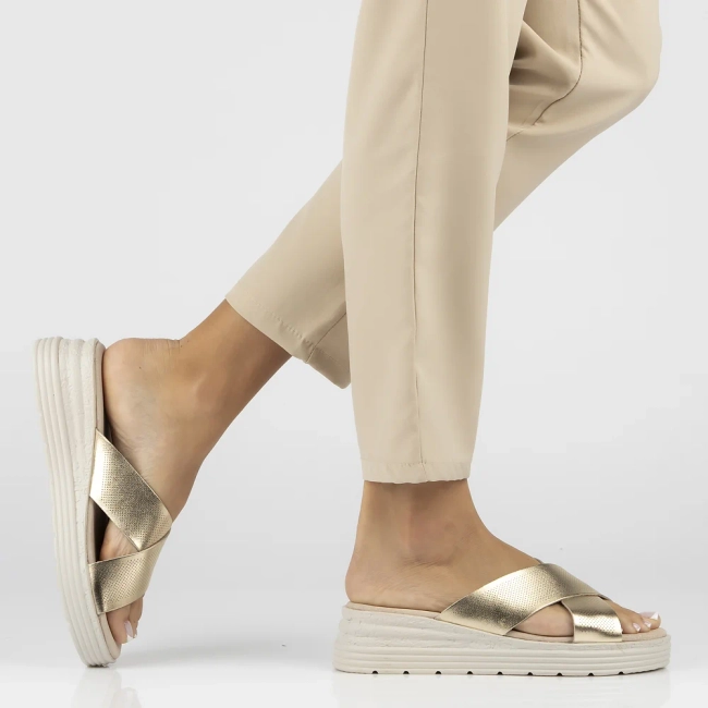 Leather flip-flops Filippo DK6707/25 GO gold