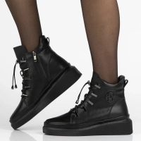 Skórzane botki na platformie Filippo DBT7416/25 BK czarne