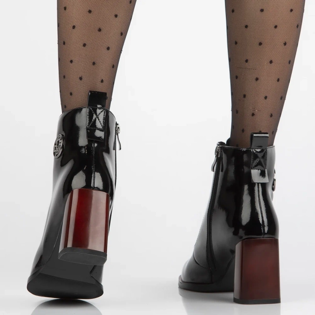 Leather ankle boots Filippo DBT6314/24 BK black