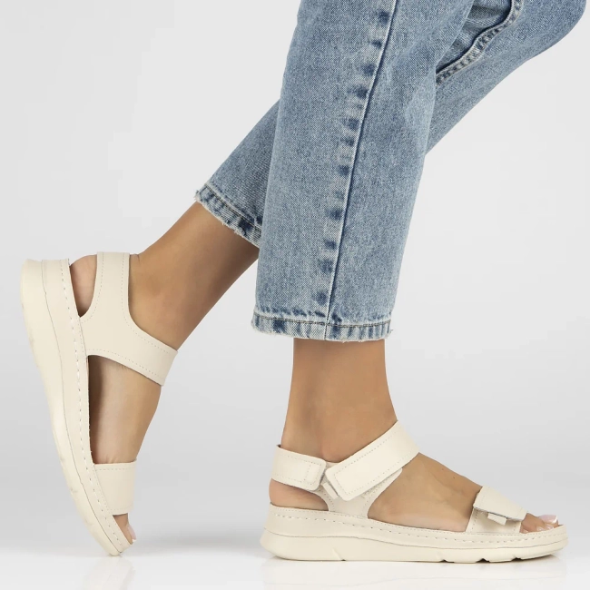 Leather sandals Filippo DS6019/24 BE beige