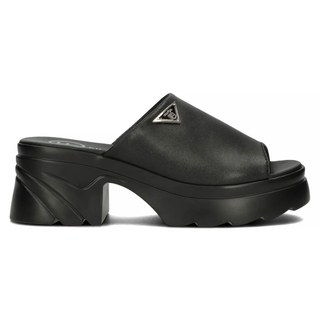 Leather flip-flops Filippo DK4616/24 BK black