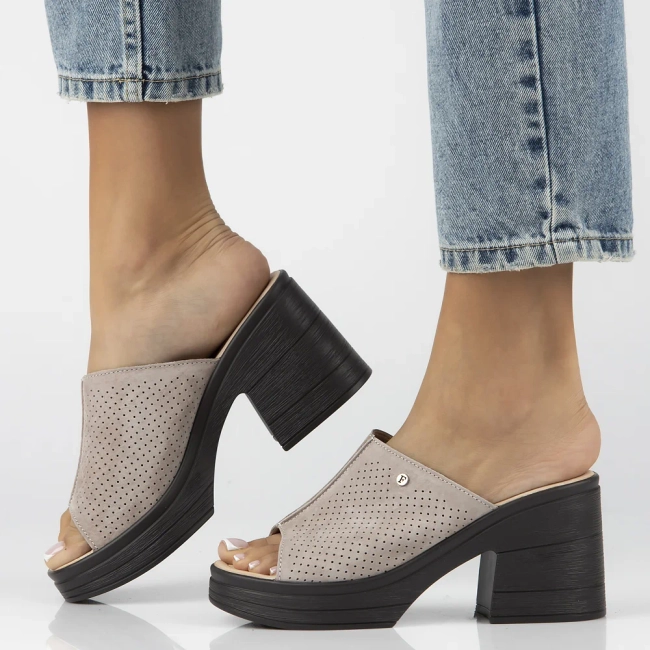 Leather slippers Filippo DK6814/25 BE beige