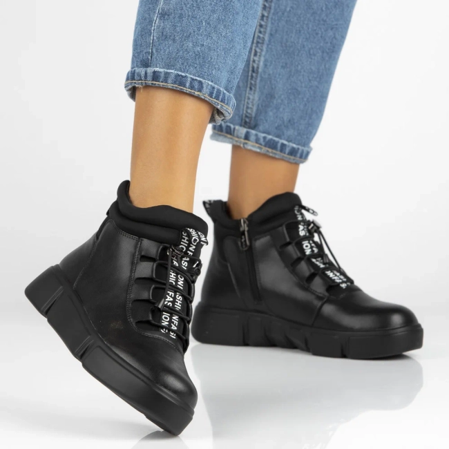 Leather ankle boots Filippo DBT6532/25 BK black