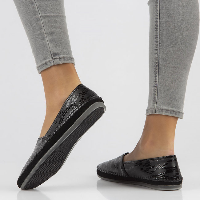 Leather shoes Filippo DP031/22 BK CR black