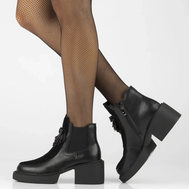 Leather ankle boots Filippo DBT6372/24 BK black