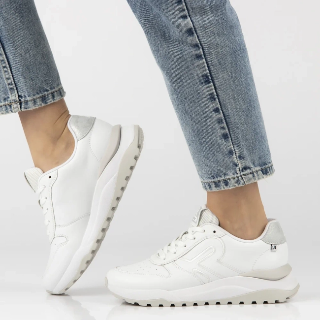Skórzane sneakersy Rieker W2502-80 białe