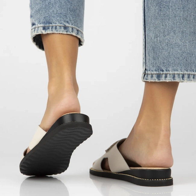 Leather flip-flops Filippo DK7041/25 BE beige