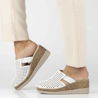 Leather slippers Filippo DK6818/25 WH white