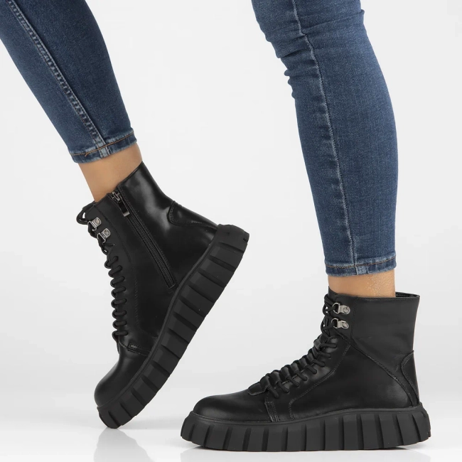 Leather ankle boots Filippo DBT6312/24 BK black