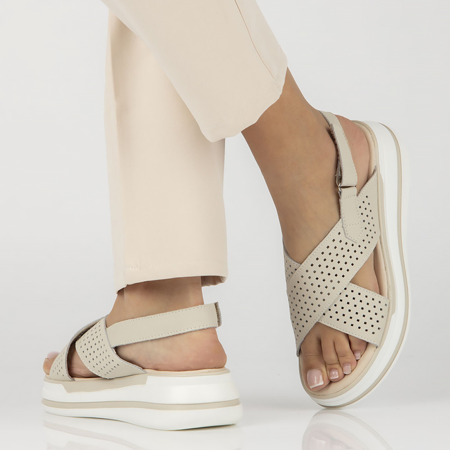 Leather sandals Filippo DS4414/23 BE beige