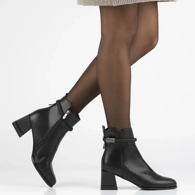 Leather ankle boots Filippo DBT6575/24 BK black