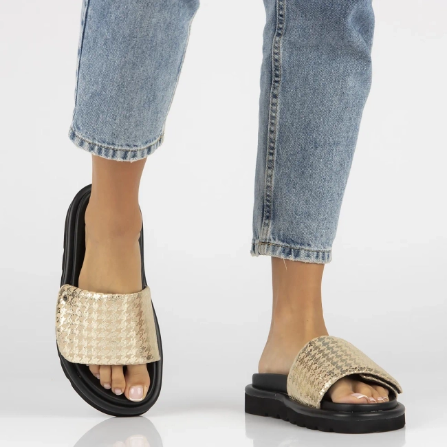 Skórzane klapki Filippo DK6150/24 GO złote