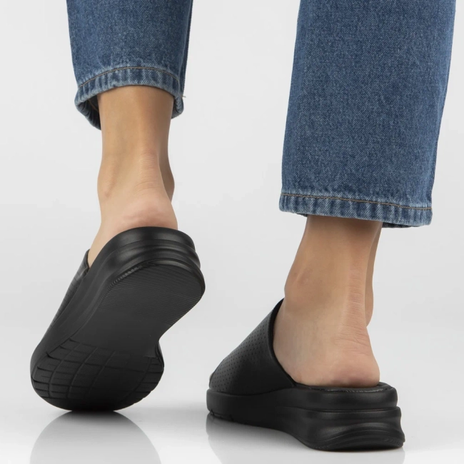 Leather flip-flops Filippo DK7644/26 BK black