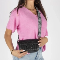 Black handbag iconik