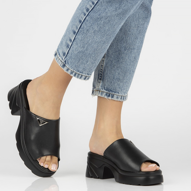 Leather flip-flops Filippo DK4616/23 BK black