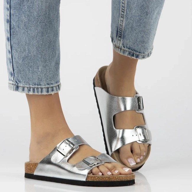 Leather flip-flops Filippo DK7062/25 SI silver