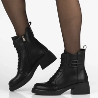 Leather ankle boots Filippo DBT6550/25 BK black