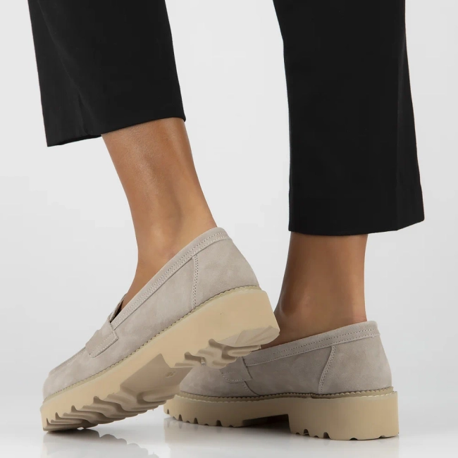 Skórzane półbuty na platformie Filippo DP6090/24 TP taupe