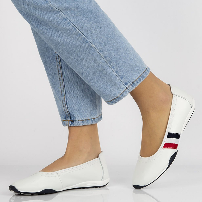 Leather shoes Filippo DP2063/21 WH white