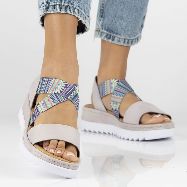 Sandały na koturnie Rieker V44G8-30 kolorowe