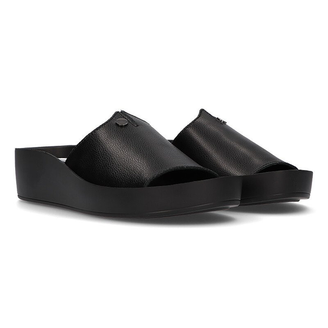 Skórzane klapki Filippo DK2059/21 BK czarne