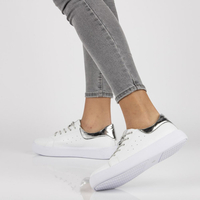 Skórzane półbuty Filippo DP2157/21 WH białe