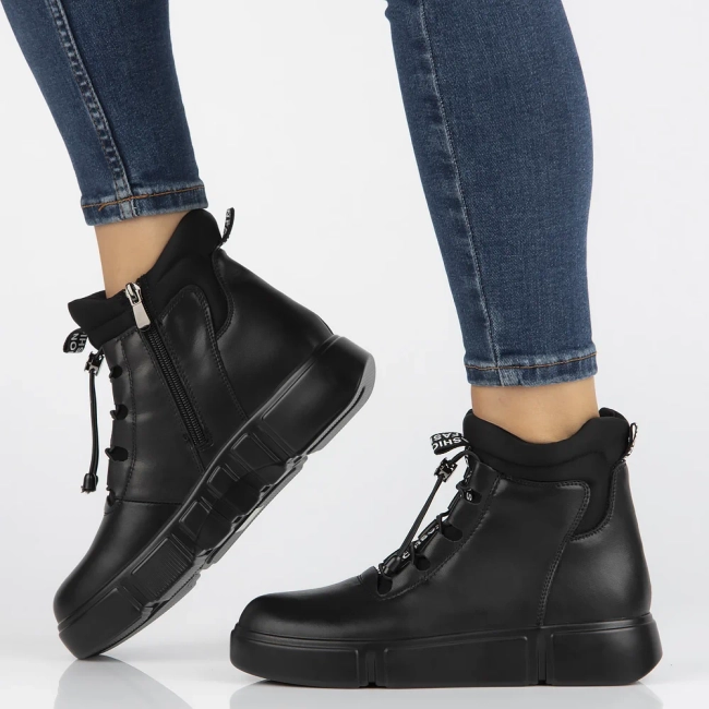 Leather ankle boots Filippo DBT6532/24 BK black